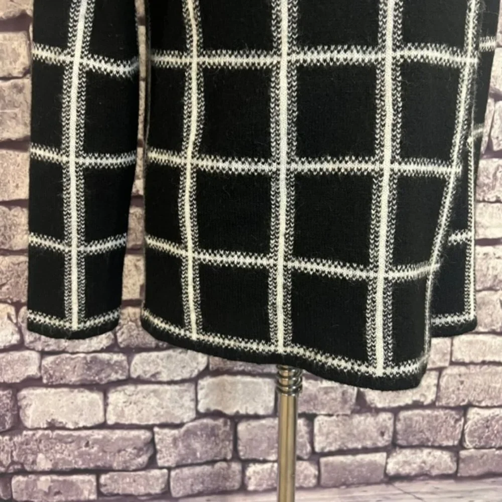 Ellen Tracy Black & White 1 Button Cardigan Sweater Size Small